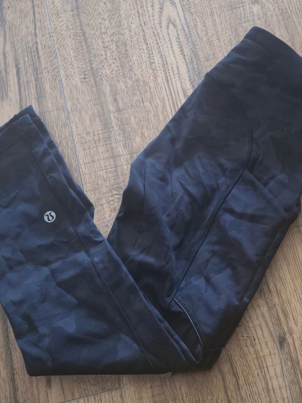 Lululemon Fast and Free High-Rise Cropped Leggings 23" (Color: Camo Multi Grey)